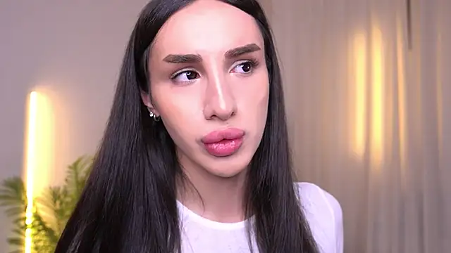 Snapshot of Kim_Oberlin_ chatting on 6, 11, 2025 Kim Oberlin online show from 6, 11, 2025