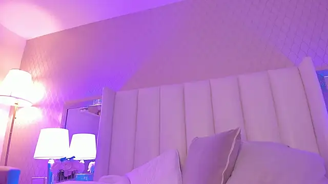 Snapshot of SophiaSmiiths_ chatting on 10, 9, 2025 SophiaSmiiths online show from 10, 9, 2025