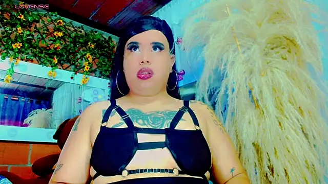 nauthyvalentina online show from 6, 3, 2026