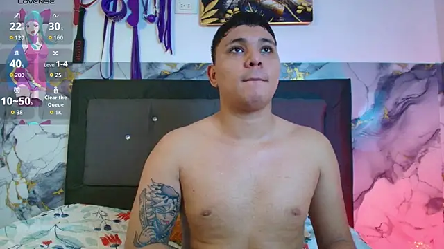 couple lovelyds online show from 7, 4, 2026