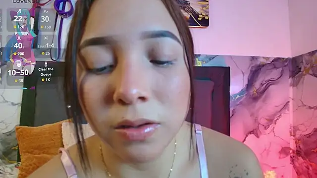 couple lovelyds online show from 25, 3, 2026