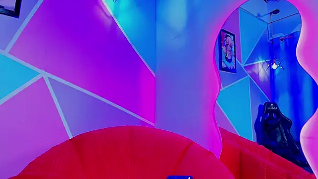 couple lovelyds online show from 15, 10, 2025