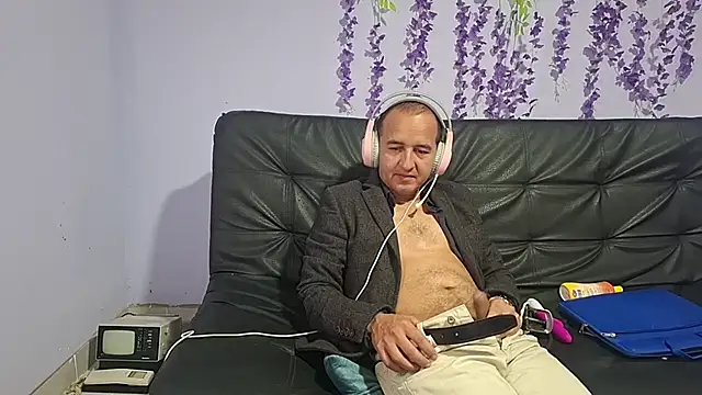 yazforeSolo online show from 17, 11, 2025