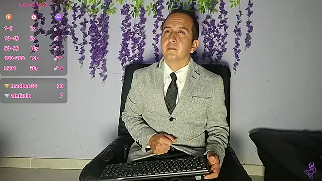 yazforeSolo online show from 10, 2, 2026