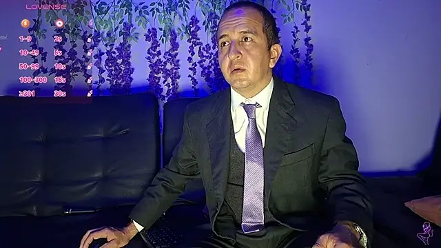 yazforeSolo online show from 6, 2, 2026