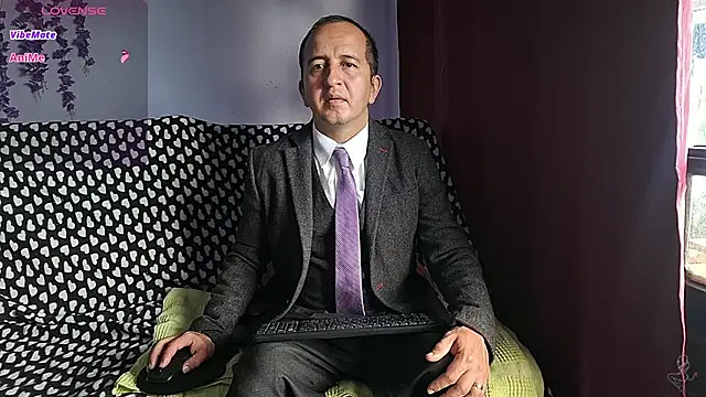 yazforeSolo online show from 2, 12, 2025