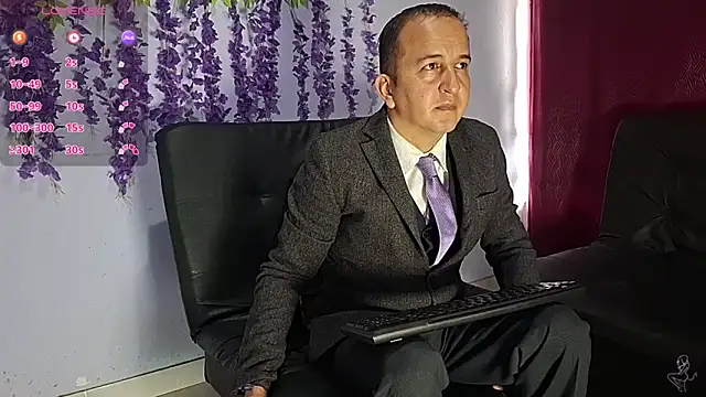 Snapshot of yazforeSolo chatting on 5, 6, 2026 yazforeSolo online show from 5, 6, 2026