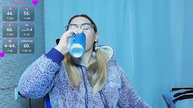 Snapshot of JaneLaJewel chatting on 8, 10, 2025 JaneLaJewel online show from 8, 10, 2025