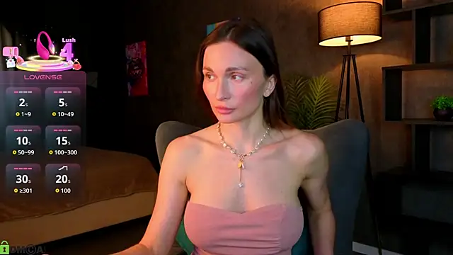 Snapshot of Beatrice_Brice chatting on 6, 6, 2026 Beatrice Brice online show from 6, 6, 2026