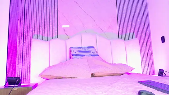 Sofia martiin online show from 9, 1, 2026