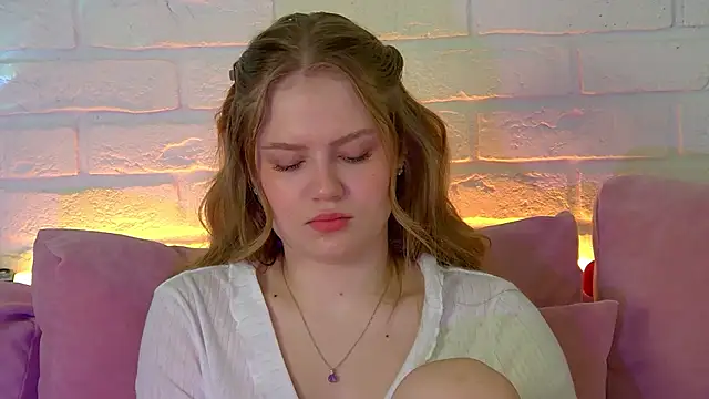 SelinSwarovski online show from 21, 11, 2025