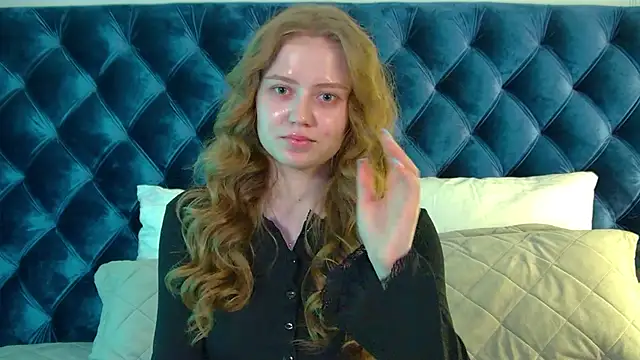 Snapshot of SelinSwarovski chatting on 8, 6, 2026 SelinSwarovski online show from 8, 6, 2026