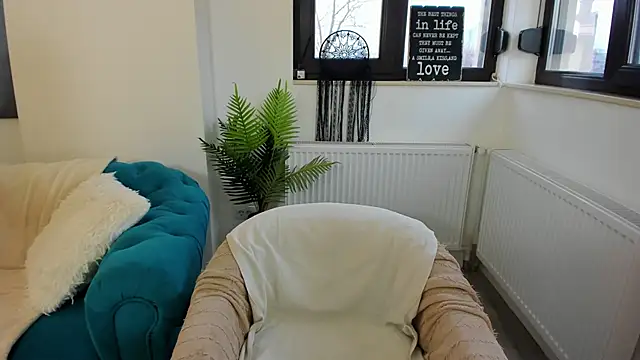 Arya Shinex online show from 6, 2, 2026