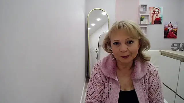 Milla Cutie18 online show from 26, 2, 2026