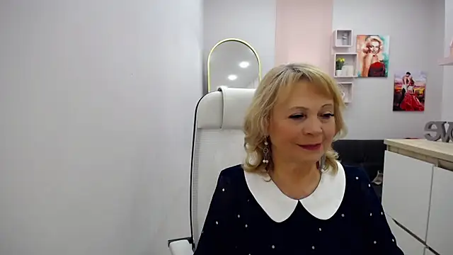 Milla Cutie18 online show from 9, 4, 2026