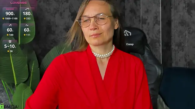Snapshot of Lillian_White chatting on 22, 6, 2026 Lillian White online show from 22, 6, 2026
