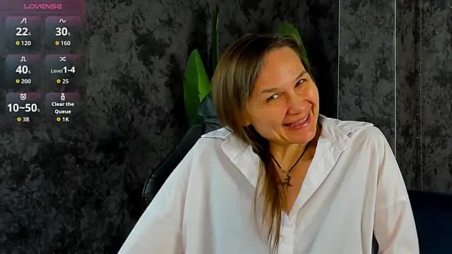 Snapshot of Lillian_White chatting on 16, 5, 2026 Lillian White online show from 16, 5, 2026