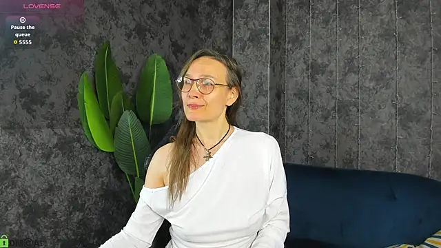 Snapshot of Lillian_White chatting on 24, 5, 2026 Lillian White online show from 24, 5, 2026