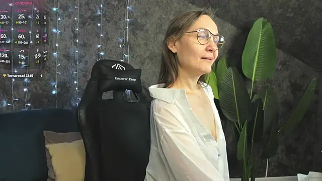 Lillian White online show from 12, 1, 2026