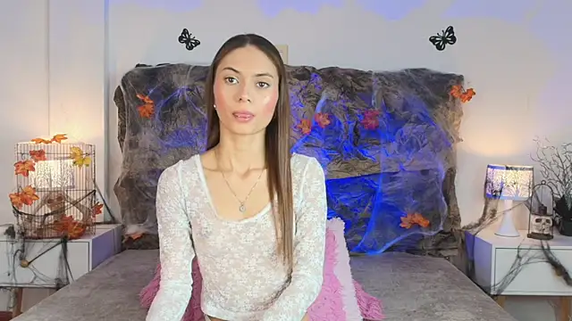 NicolMiller4 online show from 22, 10, 2025