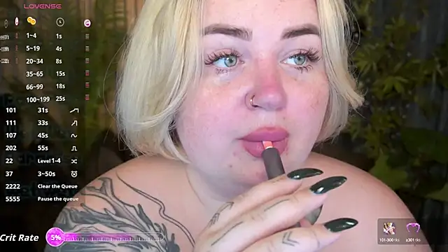 ZaraReignn online show from 8, 10, 2025