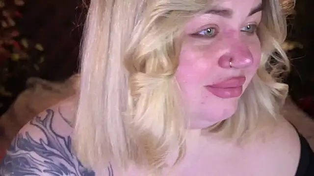 ZaraReignn online show from 21, 4, 2026