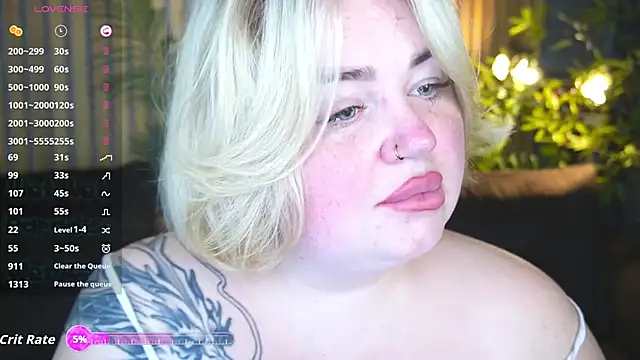 ZaraReignn online show from 30, 10, 2025