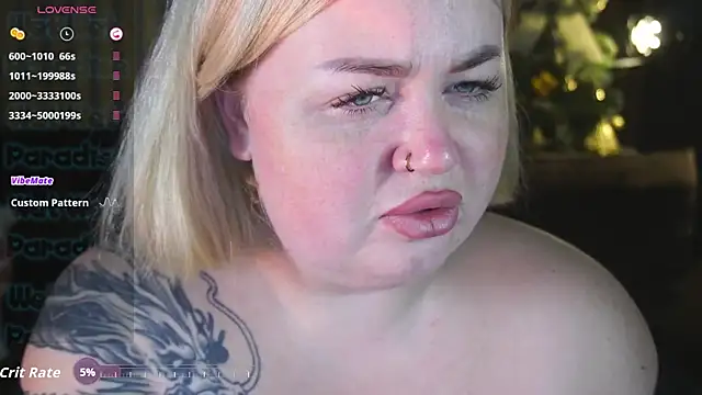 ZaraReignn online show from 21, 12, 2025