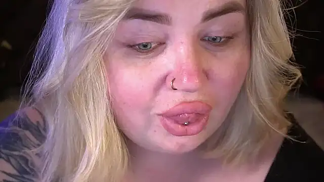 ZaraReignn online show from 21, 4, 2026