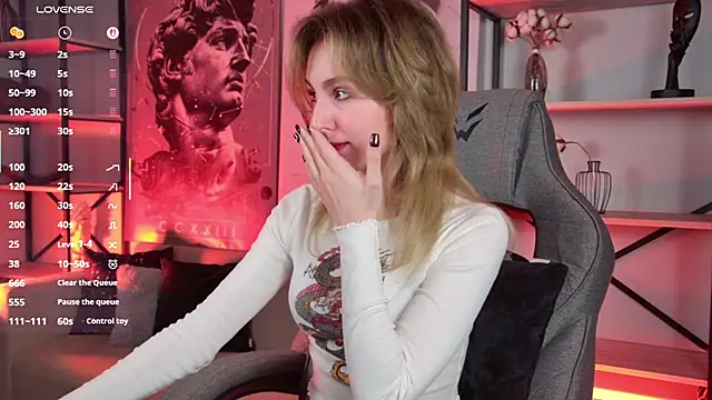 LuxRayi online show from 2, 12, 2025