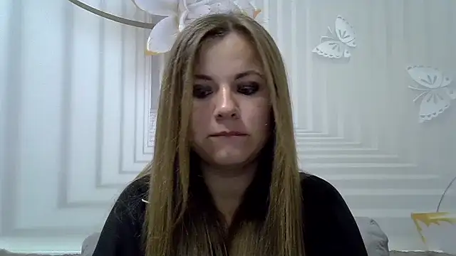 Snapshot of TinaFun4u chatting on 12, 10, 2025 TinaFun4u online show from 12, 10, 2025