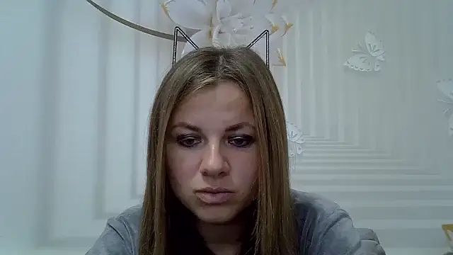 Snapshot of TinaFun4u chatting on 4, 11, 2025 TinaFun4u online show from 4, 11, 2025