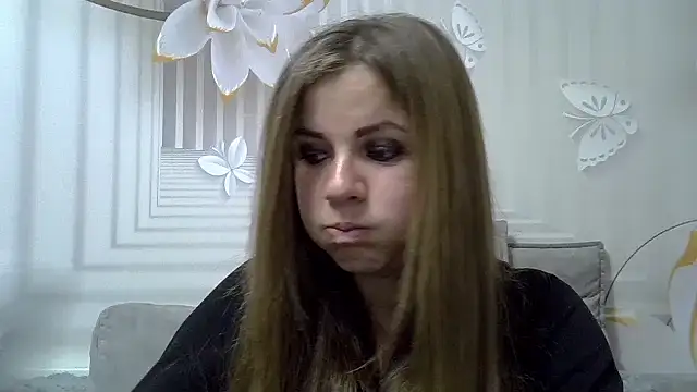 Snapshot of TinaFun4u chatting on 10, 11, 2025 TinaFun4u online show from 10, 11, 2025