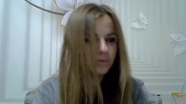 Snapshot of TinaFun4u chatting on 27, 10, 2025 TinaFun4u online show from 27, 10, 2025