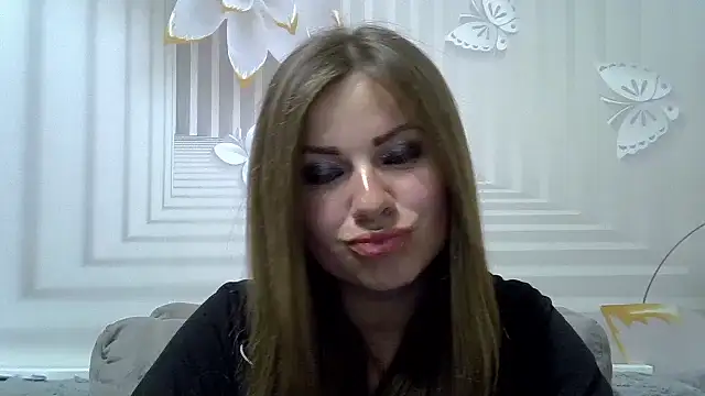 Snapshot of TinaFun4u chatting on 24, 4, 2026 TinaFun4u online show from 24, 4, 2026