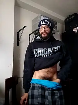 Snapshot of hairyserious chatting on 24, 11, 2025 hairyserious online show from 24, 11, 2025