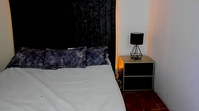 NataGarcia online show from 15, 10, 2025