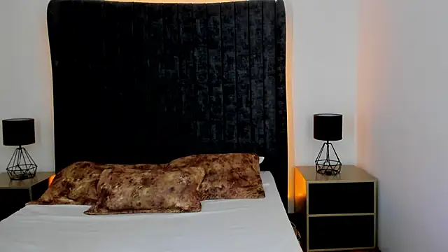 NataGarcia online show from 10, 10, 2025