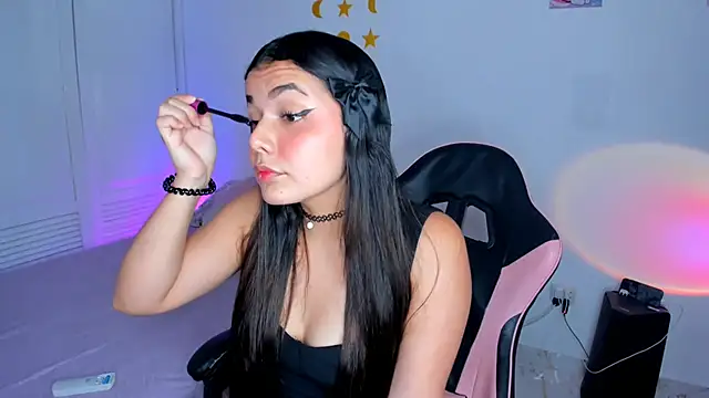 Kaoriyoshii online show from 24, 11, 2025