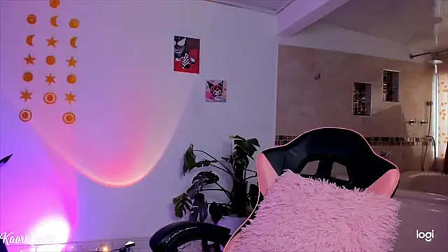 Kaoriyoshii online show from 25, 9, 2025