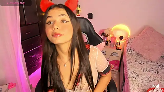 Kaoriyoshii online show from 2, 2, 2025