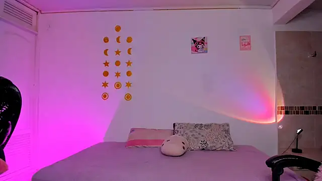 Kaoriyoshii online show from 21, 11, 2025