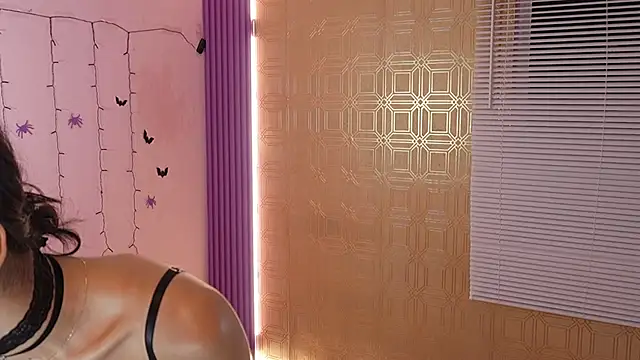 Bella19  online show from 28, 10, 2025