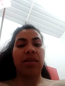 Snapshot of 02julieta chatting on 19, 10, 2025 02julieta online show from 19, 10, 2025