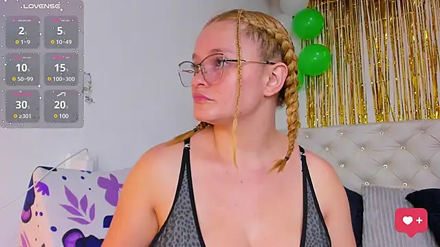 Mila Volkovich online show from 18, 3, 2025