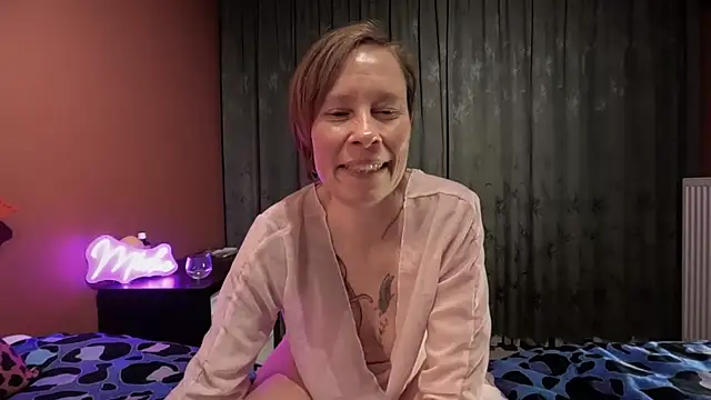 SexyExclusiveflower online show from 17, 10, 2025