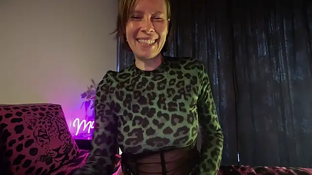 SexyExclusiveflower online show from 7, 4, 2026