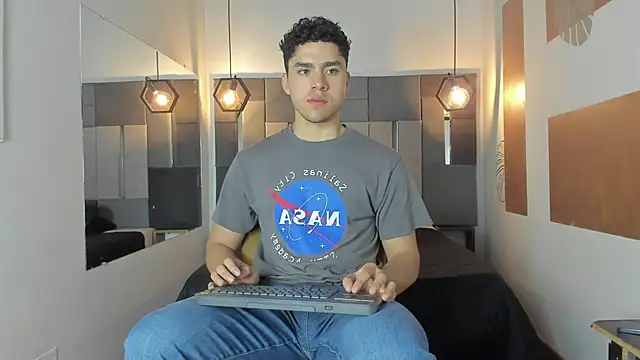 LiamNovak online show from 4, 3, 2026