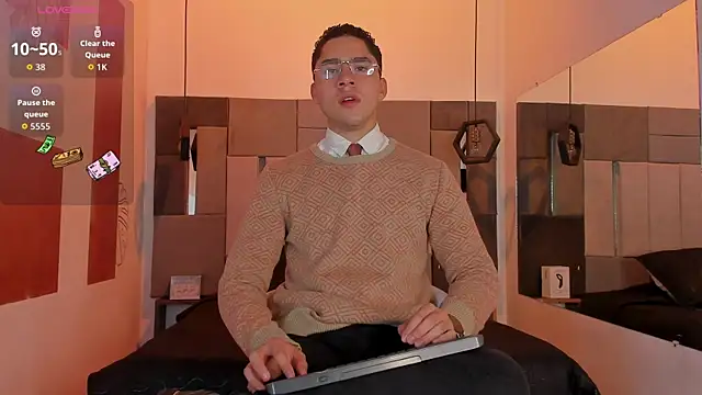 LiamNovak online show from 2, 12, 2025