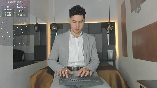 LiamNovak online show from 23, 2, 2026